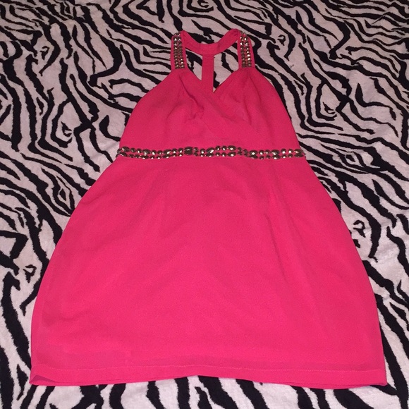 Dress 💁🏾♀️ - Picture 1 of 2